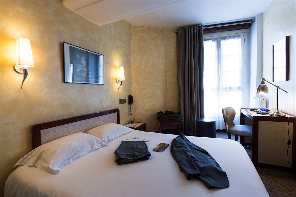 Hotel Louvre Richelieu Parigi